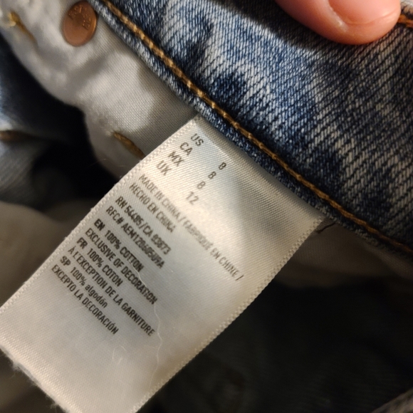 SOLD Tomgirl Bermuda Shorts - Picture 5 of 7